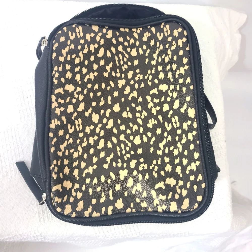 Tender Love + Carry Cosmetic Bag‎ Cheetah Print